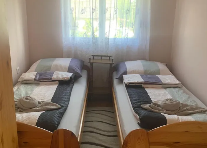 Adam Es Anett Vendeghaz Mezőkövesd